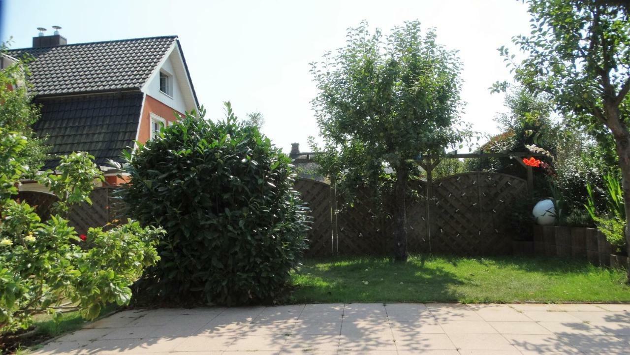 Landjaegerhaus Am Suedstrand - Wohnung 4 + 5 Wyk auf Foehr Exterior photo